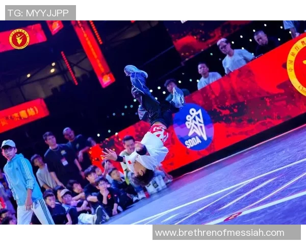 成都街舞队的盯防策略解析与街舞文化的深度融合探讨 成都街舞队的盯防策略解析与街舞文化的深度融合探讨