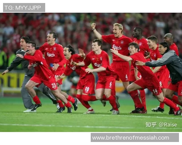 上海足球队比赛经验深度对比分析与未来发展展望 上海足球队比赛经验深度对比分析与未来发展展望