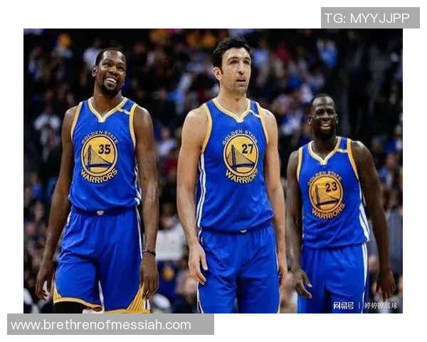 成都篮球队配合战术深度解析与其他球队的对比分析 成都篮球队配合战术深度解析与其他球队的对比分析