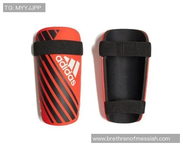 足球装备选购指南护膝推荐助你提升场上表现与安全性 足球装备选购指南护膝推荐助你提升场上表现与安全性