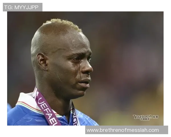 蓝色军团意大利足球明星的辉煌历程与传奇瞬间回顾