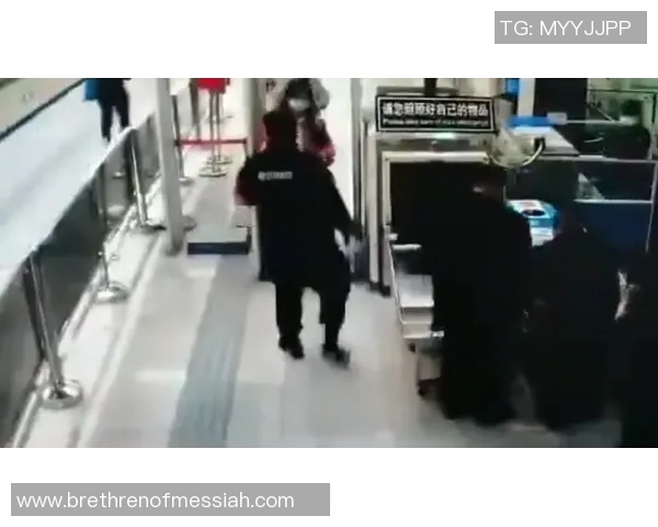 足球明星背后的魅力女性揭秘她们的爱情故事与生活点滴